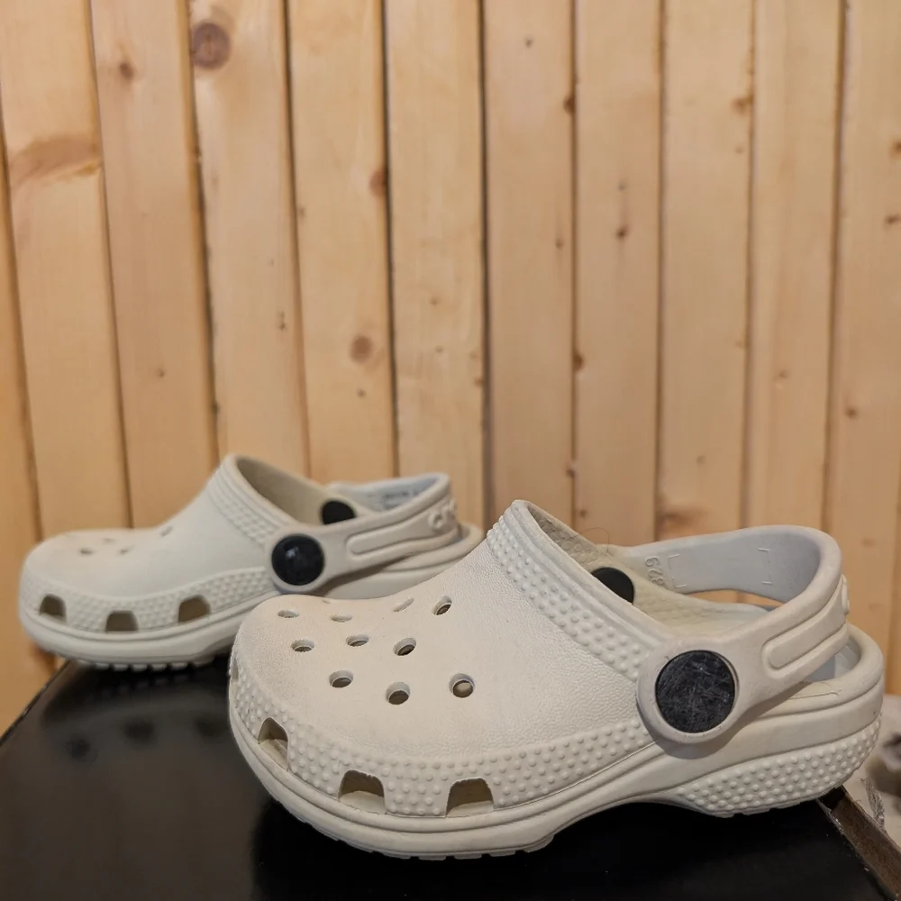 Crocs Kids Bone White Size 6 - Picture 2 of 5